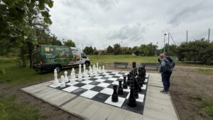 Szachownica z kostki brukowej Kalisz